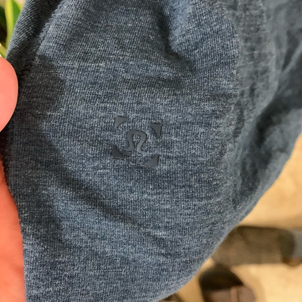 Lululemon blue men’s tee - Picture 2 of 2
